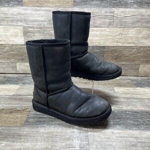 UGG Australia Women's Size 6 Classic Short Black Leather Suede Boot #1005093
